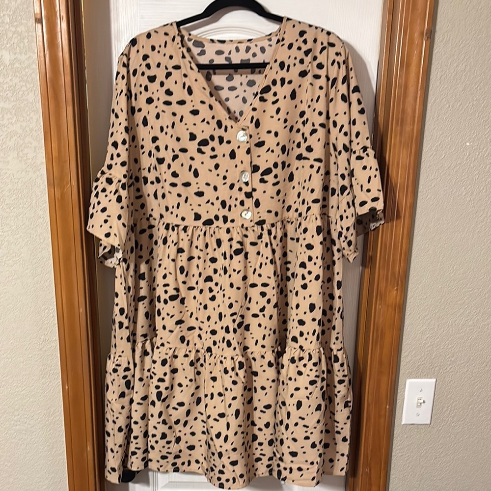 Leopard Print V-Neck Women's Top